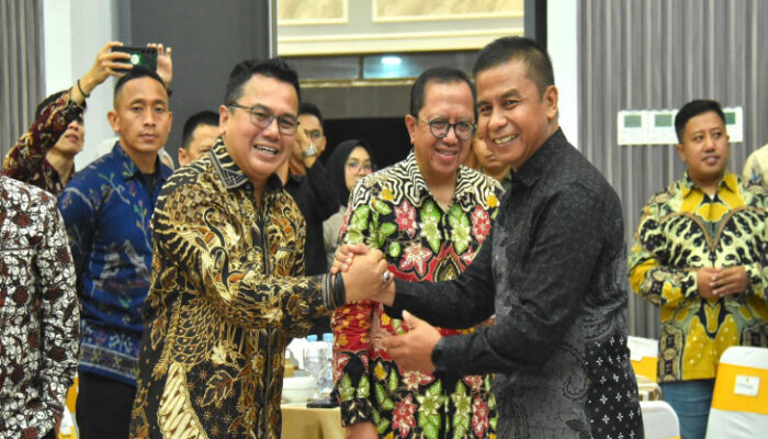 Pisah Sambut Kajari Kampar, Bupati Kampar Ajak Sinergi untuk Pemerintahan yang Lebih Baik