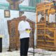 Bupati Indragiri Hilir (Inhil), H. Herman, SE, MT, saat memberikan sambutan dalam acara Pesantren Kilat TP-PKK Kabupaten Indragiri Hilir yang digelar di Masjid Agung Al-Huda Tembilahan, Minggu (9/3/2025).