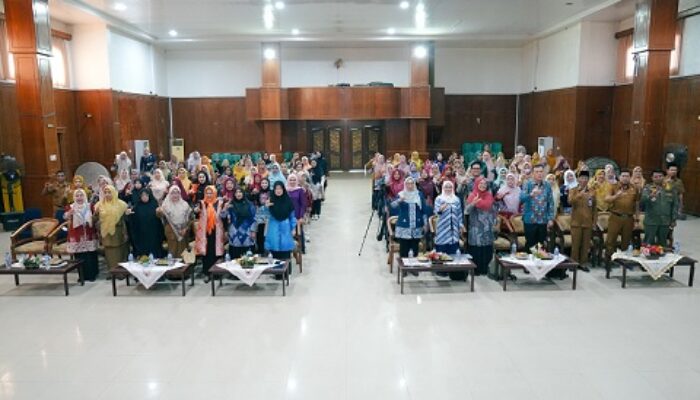 Tingkatkan Kualitas Pelayanan, Ketua Tim Pembina Posyandu Kota Dumai Resmi Buka Pelatihan SPM Kader Posyandu 2025
