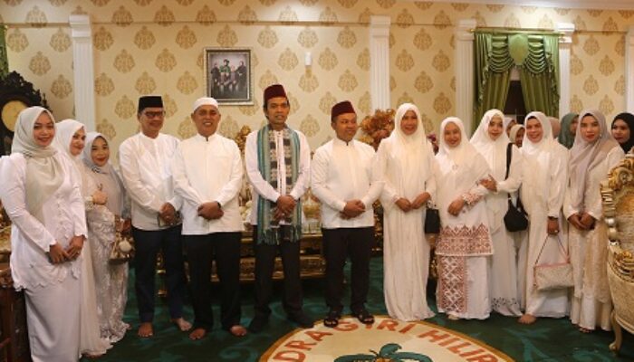 Gubernur Riau dan UAS Bersilaturahmi di Rumah Dinas Bupati Inhil Jelang Gema Muharram