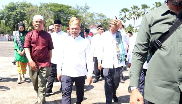 Gubernur Riau Hadiri Istighosah Gema Muharram di Tembilahan, Disambut Ribuan Jemaah