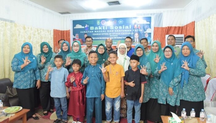Wujud Kepedulian, HIPKABI Riau dan RSUD Bengkalis Santuni Anak Yatim & Gelar Sunat Massal