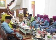 Kisah Inspiratif Bupati Kasmarni Akan Dibukukan: “Perempuan Pertama Pejabat Pemerintah Daerah”