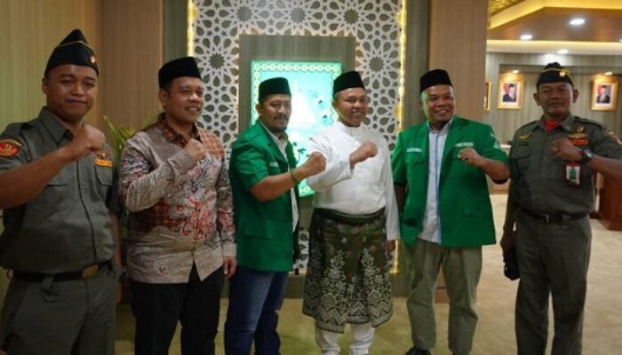 Jelang Penabalan Gelar Adat, GP Ansor Riau Temui Gubernur Abdul Wahid Nyatakan Dukungan Penuh