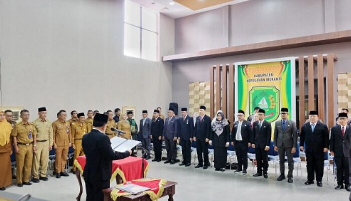 Asmar Lantik 11 Pejabat Eselon II di Meranti, Tegaskan Pentingnya Profesionalisme dan Loyalitas