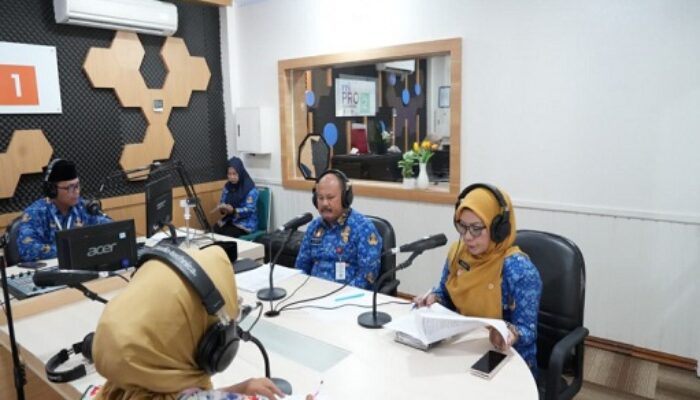 Kampar Jadi Pilot Project Koperasi Merah Putih, Wabup Misharti Hadiri Dialog di RRI