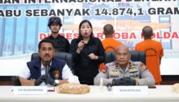 Momen Hari Bhayangkara ke-79, Polda Riau Gagalkan Penyelundupan 14,87 Kg Sabu ke Padang