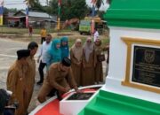 Bupati Inhu Apresiasi Kades Kelawat Berhasil Bangun Tugu Desa Secara Mandiri