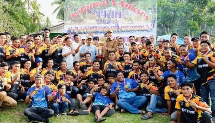 Anggarkan 2 Miliar, Bupati Ade Dukung Pacu Jalur Inhu Agustus Mendatang di Kuansing