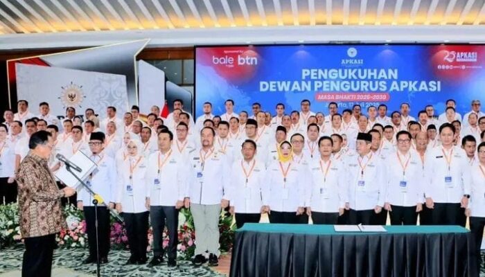 Mendagri Lantik Dewan Pengurus APKASI, Bupati Inhu Menjabat Wakil Ketua Umum Bidang Pemerintahan