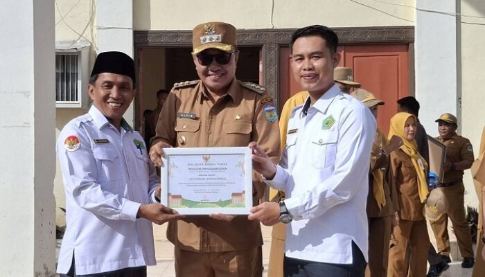 MTsN 1 Kota Sungai Penuh Raih Penghargaan Sekolah Bersih, Jadi Teladan Lingkungan Hidup
