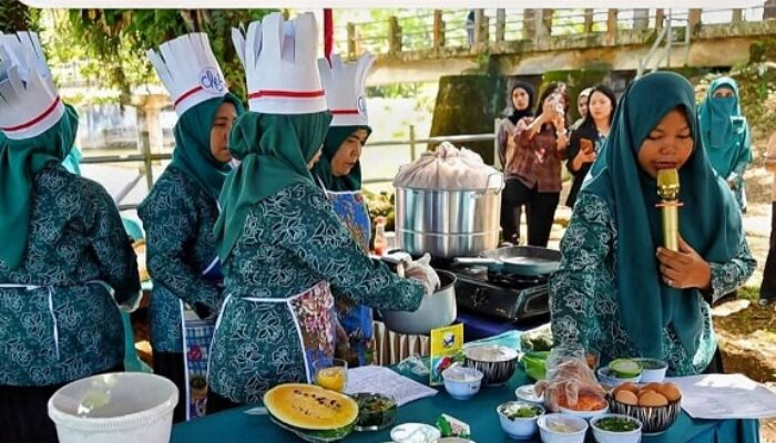 Ketua TP PKK Kabupaten Tapteng Sosialisasi Gerakan  Beragam Pangan Bergizi Seimbang Dan Aman