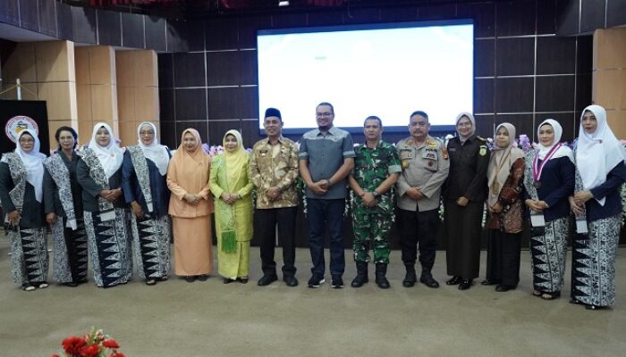 HUT ke-74 IBI Inhil Dirayakan Meriah, Bupati Herman Harap Peran Bidan Terus Ditingkatkan