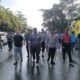 Kepala Dinas Tenaga Kerja dan Transmigrasi (Disnakertran) Inhil, Dhoan Dwi Anggara dan Kapolres Inhil, AKBP Farouk Oktora usai Apel Peringatan Hari Buruh 2025.