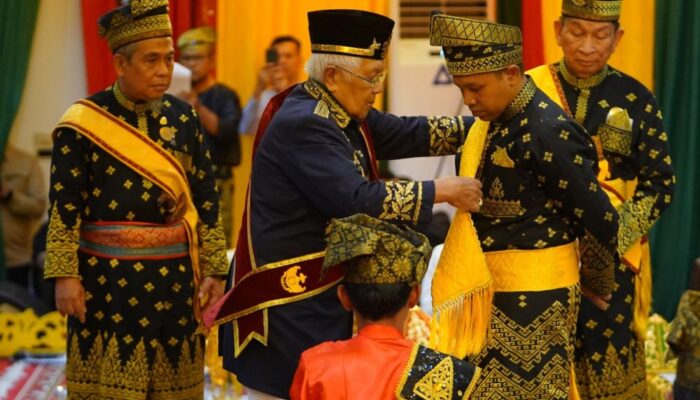 Kisah Haru Gubernur Abdul Wahid: Dari Anak Kampung Hingga Jadi Datuk Seri Setia Amanah di LAMR