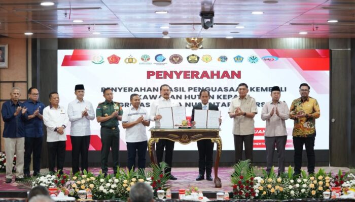Tonggak Sejarah Pemulihan Lingkungan: Satgas PKH Serahkan 1 Juta Hektar Hutan & TNTN ke Negara, Disaksikan Gubri Riau