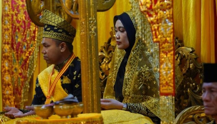 Rektor Unilak Dukung Penuh Gubernur Abdul Wahid Usai Sandang Gelar Datuk Seri Setia Amanah