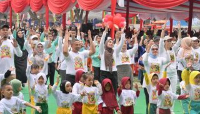 Gubri dan Anak-Anak Rengat Kompak Senam Bareng, Peringatan HAN 2025 Penuh Keceriaan
