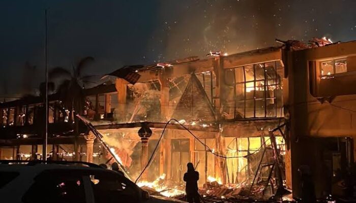 Sumber Kebakaran Gedung Disnakertrans Riau Diduga dari Ruangan Bidang Pengawasan