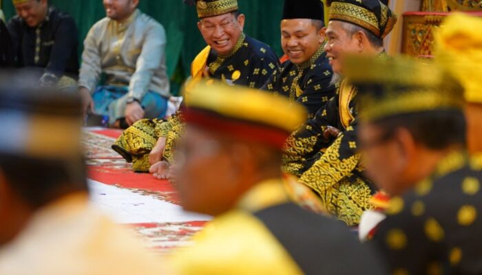 LAMR: Penabalan Gubernur Abdul Wahid sebagai Datuk Seri Setia Amanah, Tradisi Penting Pengisi Kekosongan Adat