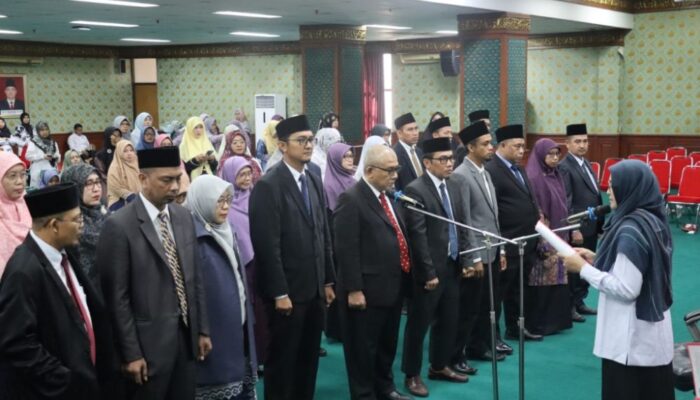 Rektor UIN Suska Riau Lantik 24 Wakil Dekan dan Wakil Direktur Pascasarjana, Tekankan Komitmen dan Inovasi