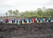 Peringati Hari Mangrove Sedunia, Pemko Dumai Tanam 2.000 Pohon di Pesisir Guntung