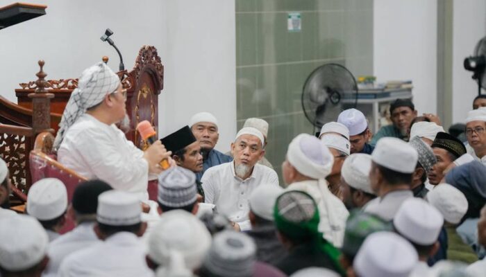 Ribuan Jemaah Padati Tabligh Akbar Dumai, Wali Kota Ajak Warga Perkuat Sholat 5 Waktu