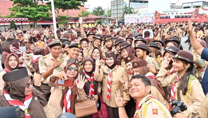 Pimpin Apel HUT Pramuka ke-64, Bupati Kasmarni: Pramuka Pilar Ketahanan Bangsa Menuju Indonesia Emas 2045