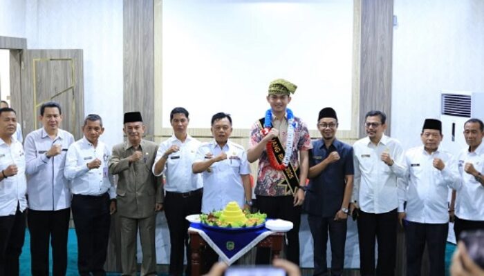 Muhammad Rafly Sanjani Jadi Bujang Riau 2025, Bupati Asmar Siap Beri Dukungan Penuh ke Nasional