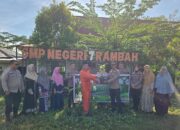 Polres Rohul Dukung “Green Policing” Tanam Pohon di SMPN 7 Rambah