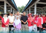 Warga Sambut Bupati Anton, Momentum Kebersamaan di HUT RI