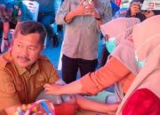 Bupati Monadi Jadi Pendonor Pertama di Acara Donor Darah HUT Kejaksaan RI ke-80