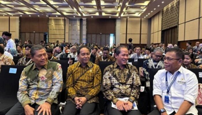 Bupati Tapteng Hadiri Asosiasi Pemerintah Kabupaten Seluruh Indonesia (APKASI) Otonomi Expo 2025