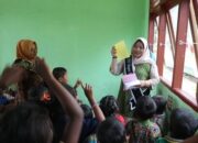Bunda PAUD Meranti Gagas Kelas Jauh, Beri Perhatian Khusus bagi Anak Suku Terpencil