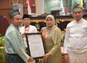 Gubernur Riau Anugerahkan Penghargaan bagi Dua Tokoh Pejuang Asal Bengkalis