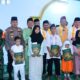 Wakil Bupati Bengkalis Bagus Santoso mendampingi Ustadz Abdul Somad (UAS) dalam peresmian Mushalla Al Awwal di Parit Bangkong, Kelurahan Damon, Kabupaten Bengkalis, Senin (4/8/2025)