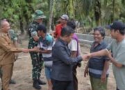 Dukung Astacita Presiden, Bupati Tapteng Tinjau Operasi Lahan Pertanian