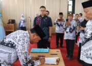 Wabup Kerinci Murison Resmi Dikukuhkan sebagai Ketua PGRI Kabupaten Kerinci Periode 2025–2030