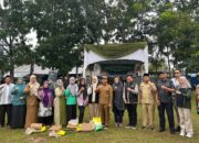 Bantuan Pemprov Riau Bawa Kebahagiaan, Warga Miskin di Rumbai Barat Menangis Haru
