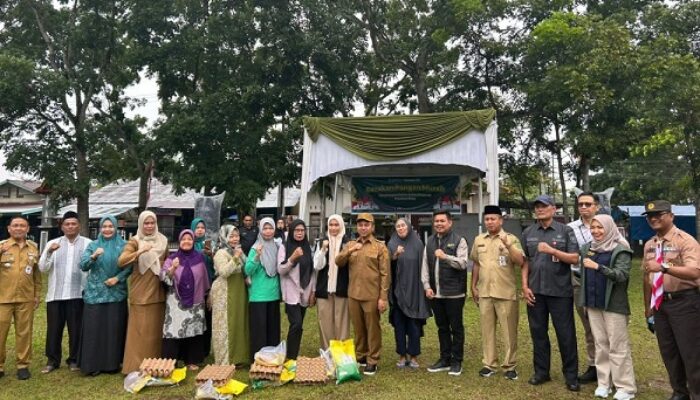 Bantuan Pemprov Riau Bawa Kebahagiaan, Warga Miskin di Rumbai Barat Menangis Haru