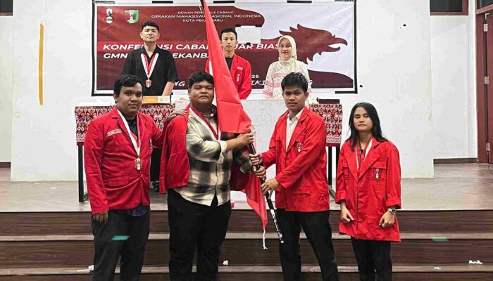Ogik Saputra dan Daniel Alfa Resmi Pimpin GMNI Cabang Pekanbaru Periode 2025–2027