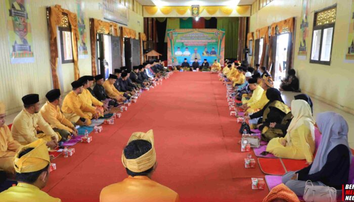 LAMR Rohul Terbitkan Tahkik Raja Luhak Rambah, Wabup dan Kapolres Hadir Saksikan Prosesi Adat Bersejarah