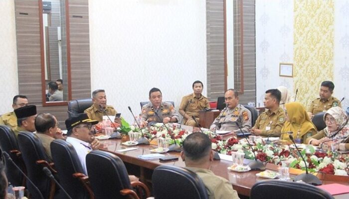 Bupati Anton Pimpin Rapat Finalisasi Pesta Rakyat HUT ke-26 Rohul: Pastikan Acara Meriah, Aman, dan Tertib