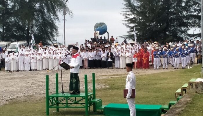 Polres Tapteng Kawal Sukses Upacara Peringatan Hari Santri Nasional ke-X di Barus