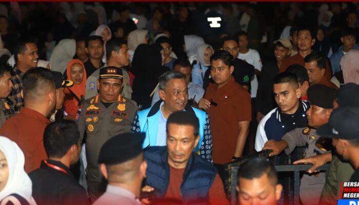 Ratusan Ribu Warga Padati Malam Puncak HUT ke-26 Rokan Hulu, Rayola dan Band Kotak Guncang Panggung Pesta Rakyat