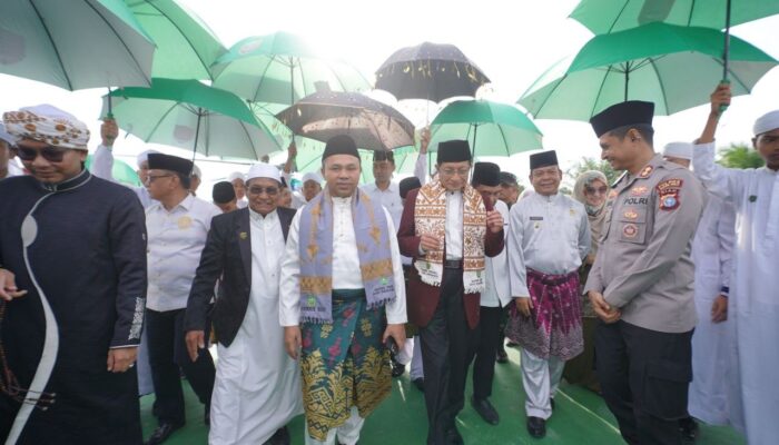Gubri Abdul Wahid dan Menag Nazaruddin Umar Resmikan Institut Islam Internasional Basma di Rokan Hulu