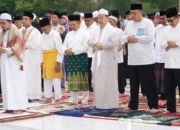Gubri Abdul Wahid dan Ribuan Jemaah Padati Masjid Raya Annur Riau untuk Salat Idulfitri 1446 H