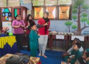 Hari Anak Sedunia, Kejari Inhu Lakukan Ini di SDN 013 Pematang Reba