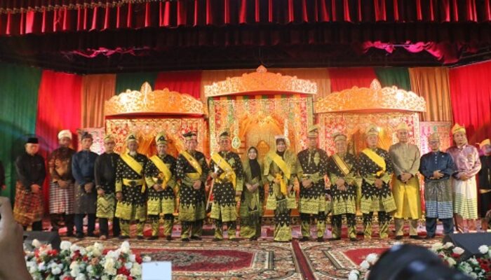 LAMR Inhil Kukuhkan Pengurus 2025–2030, Bupati Herman Dianugerahi Gelar Datuk Seri Setia Amanah