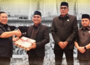 Diserahkan Plt Gubernur SF Hariyanto, Nota Pengantar APBD 2026 DPRD Riau Angkat Tema Perkuatan Pondasi Transformasi untuk Ekonomi Inklusif